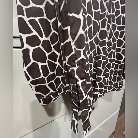 Michael Kors giraffe print top - Picture 4 of 4
